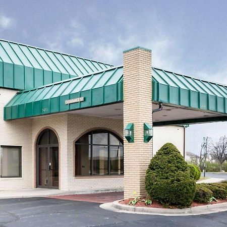 Quality Inn And Suites Индианаполис Екстериор снимка