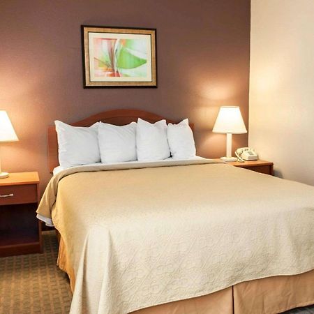 Quality Inn And Suites Индианаполис Екстериор снимка