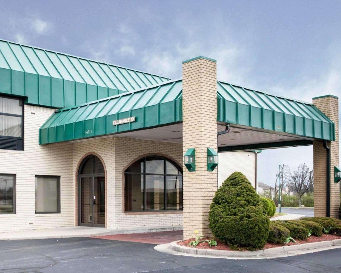 Quality Inn And Suites Индианаполис Екстериор снимка