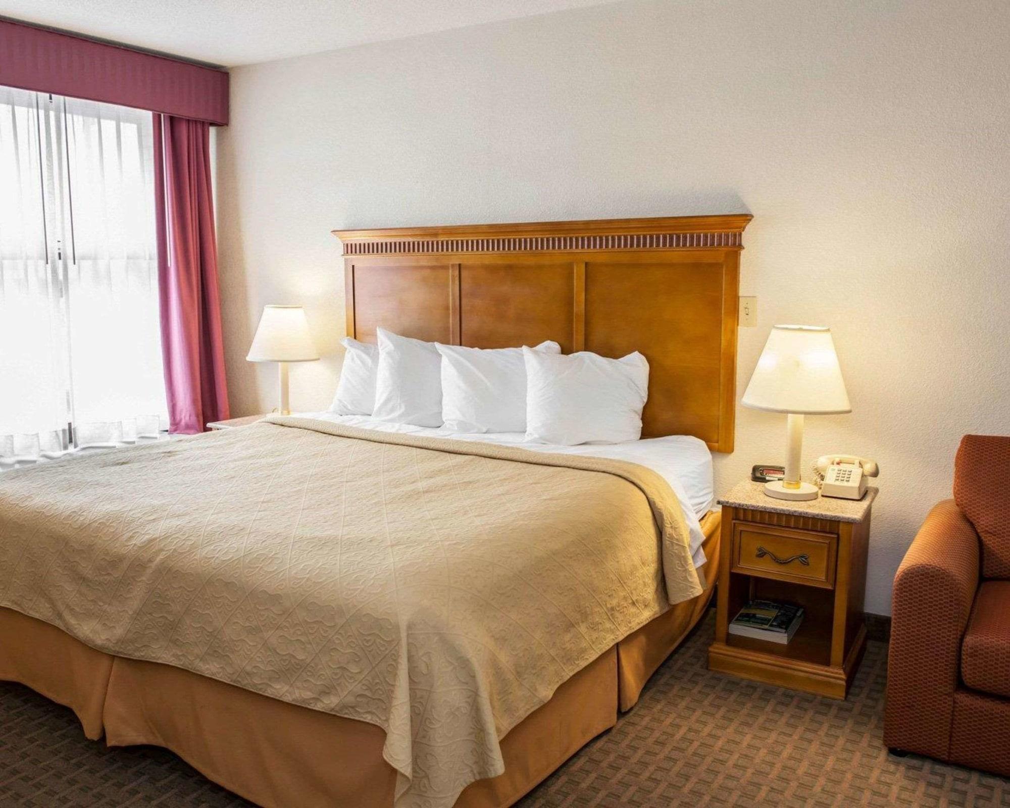 Quality Inn And Suites Индианаполис Екстериор снимка