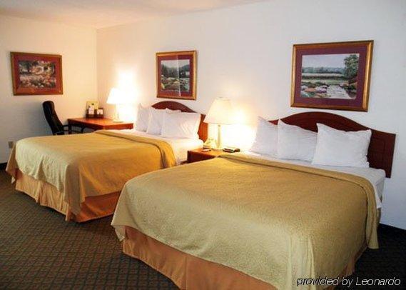 Quality Inn And Suites Индианаполис Стая снимка