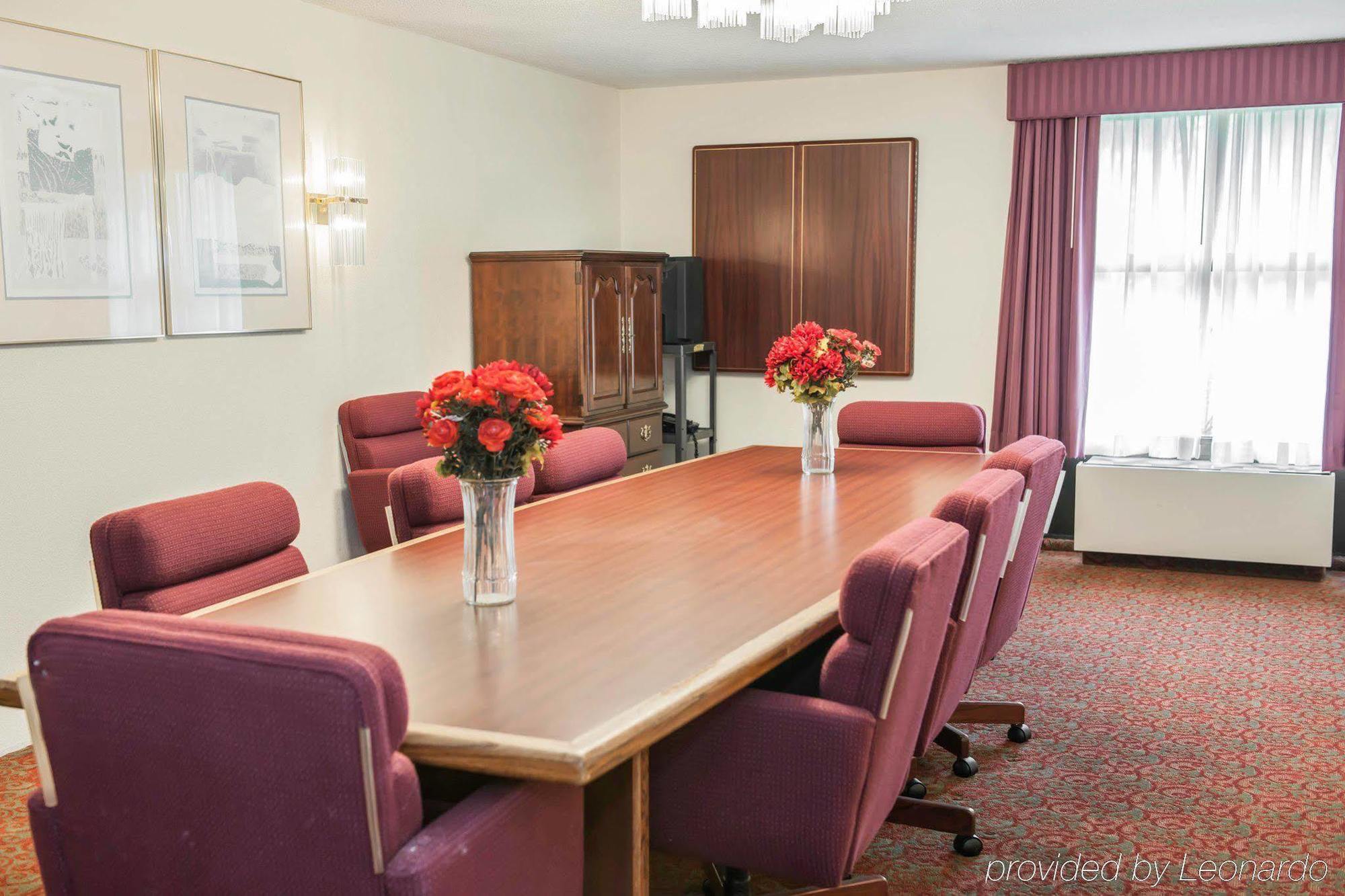 Quality Inn And Suites Индианаполис Екстериор снимка