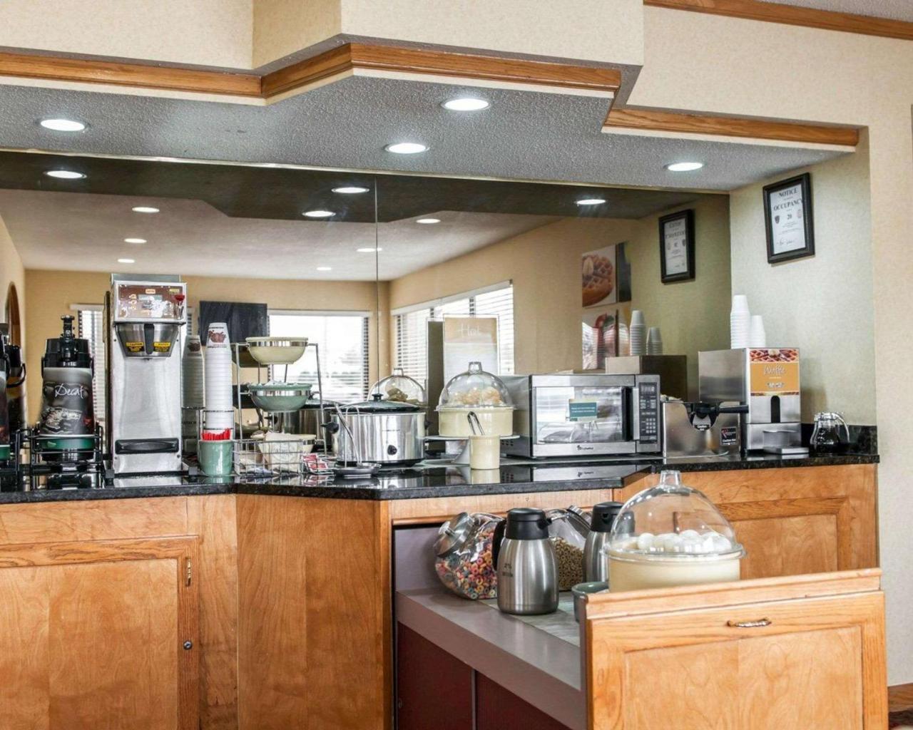 Quality Inn And Suites Индианаполис Екстериор снимка