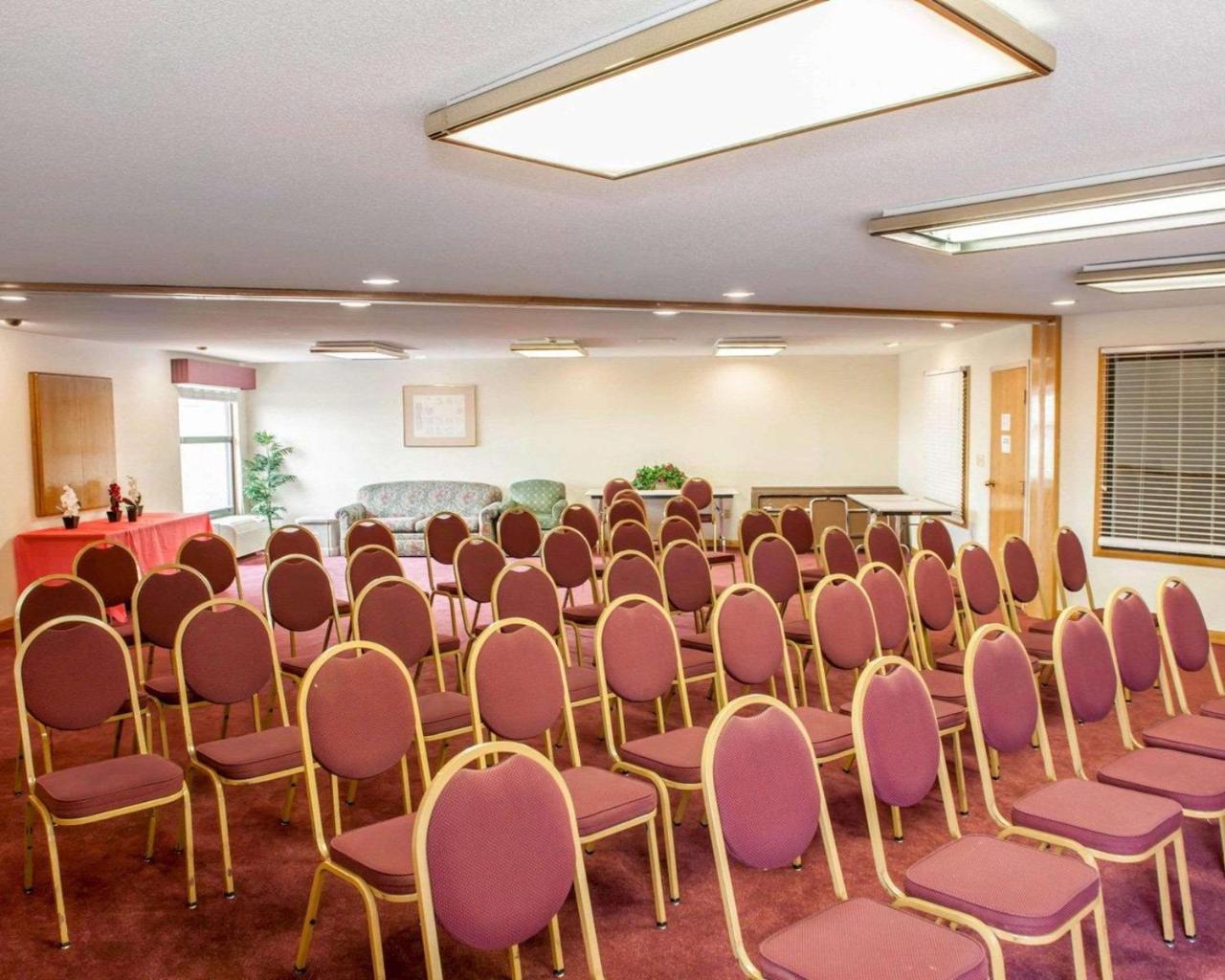 Quality Inn And Suites Индианаполис Екстериор снимка