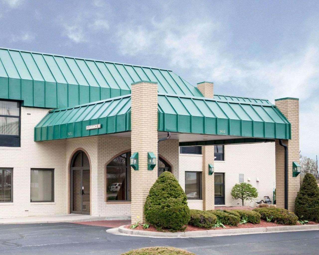 Quality Inn And Suites Индианаполис Екстериор снимка