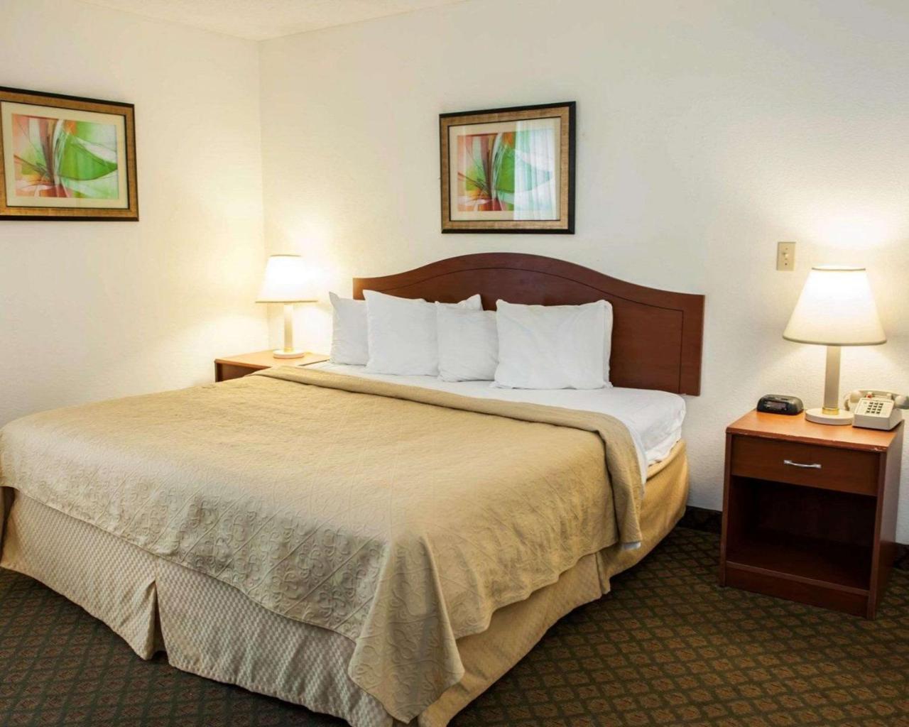 Quality Inn And Suites Индианаполис Екстериор снимка