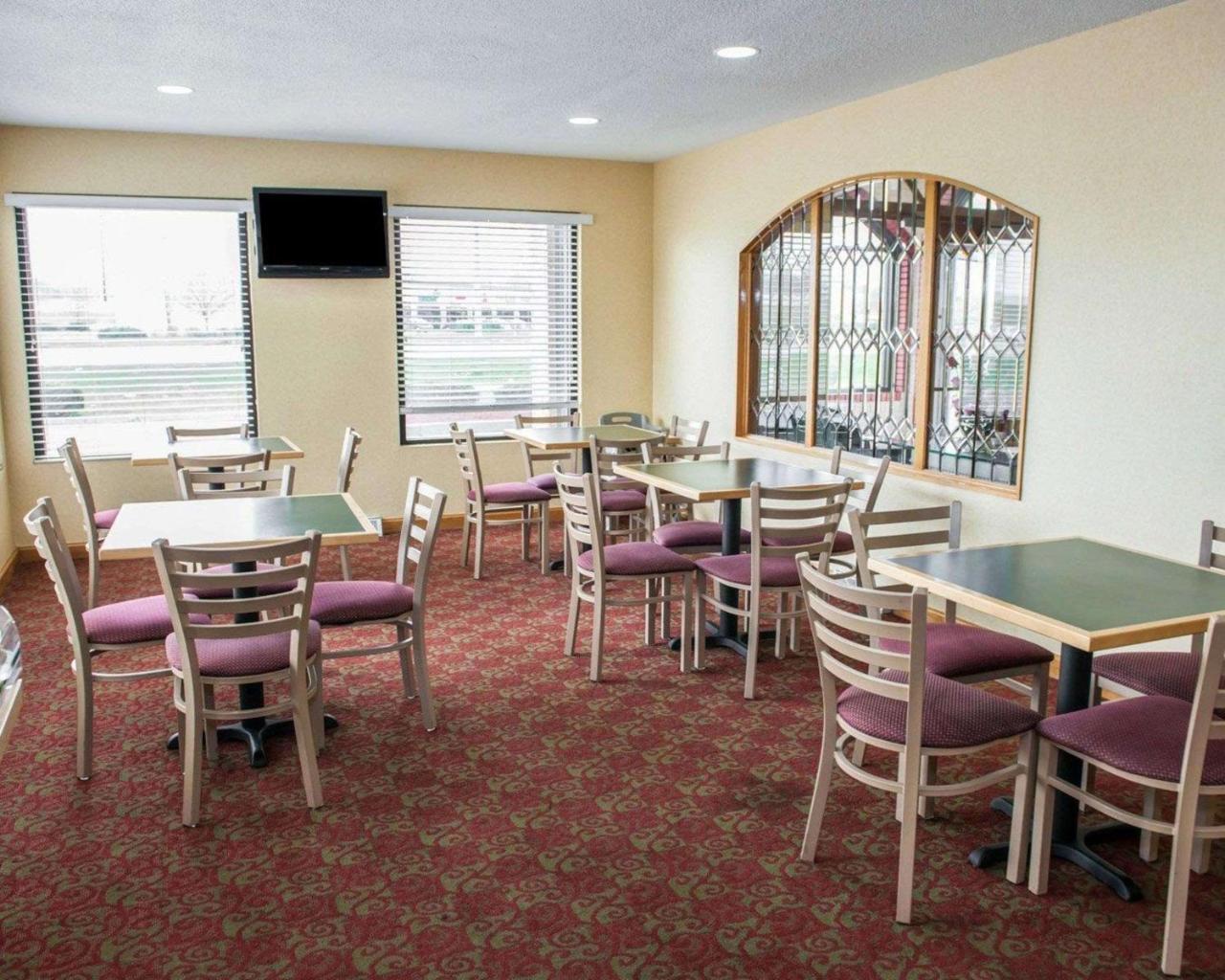 Quality Inn And Suites Индианаполис Екстериор снимка